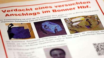 Zur Fahndung ausgeschrieben: In Bonn wird die Bevölkerung von der Polizei um "sachdienliche Hinweise" zum Bombenfund gebeten.