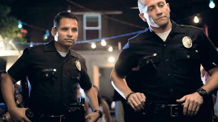Nachtschicht. Zavala (Michael Peña) und Taylor (Jake Gyllenhaal) sind ein perfekt eingespieltes Team.