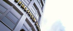 Die Berliner Bank legt Filialen zusammen.