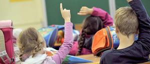Besonders Familien mit hohem Bildungsstandard suchen sich die Schule für ihren Nachwuchs lieber selbst aus.
