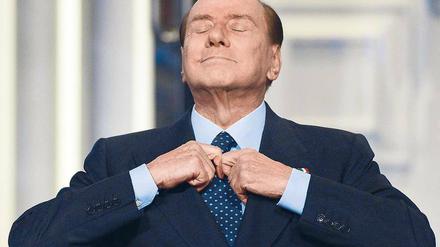 Silvio Berlusconi fühlt sich zum Retter Italiens berufen – nur wovor? 