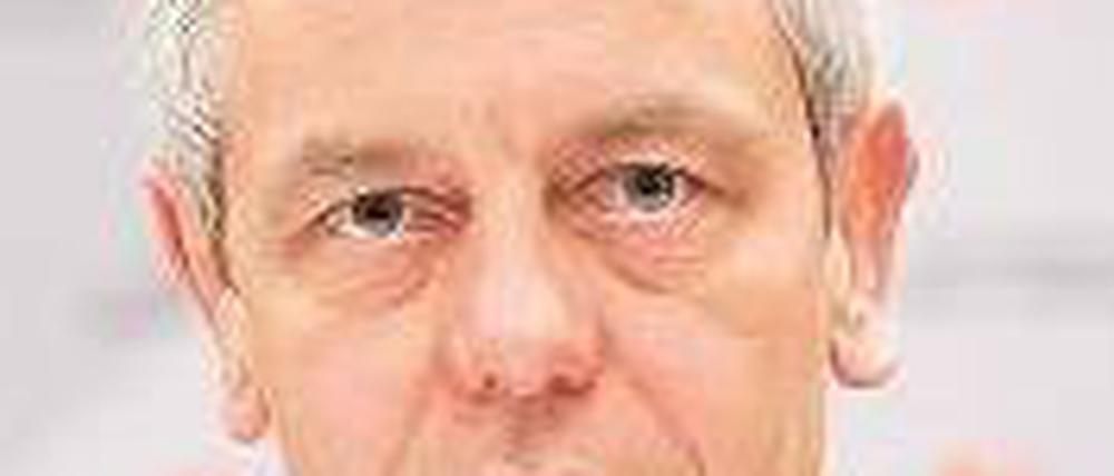 Michael Vassiliadis ist Vorsitzender der IG Bergbau, Chemie, Energie und Mitglied der Ethikkommission. Das Gespräch führte Alfons Frese.