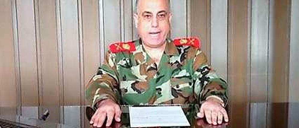 Generalmajor Abdelasis al-Schalal kritisierte, die Armee sei von ihrer Mission, das Volk zu schützen, abgekommen.
