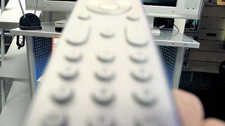 Einigung: Die Privatsender haben sich verpflichtet, ihre Digitalprogramme in den nächsten zehn Jahren in SD-Qualität unverschlüsselt zu übertragen. Auf die HD-Programme hat die Entscheidung jedoch keine Auswirkung. Foto: pa/dpa