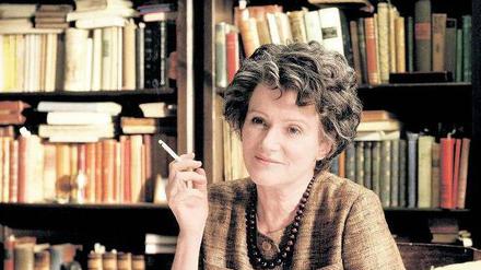 Frau der Worte. Barbara Sukowa als Hannah Arendt, die sich mit ihrem Buch „Eichmann in Jerusalem“ 1963 viele Feinde machte. Der Film kommt am Donnerstag ins Kino. 