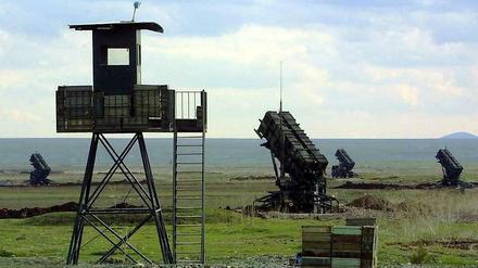 Die Stationierung der Patriot-Raketen an der türkisch-syrischen Grenze hat begonnen.