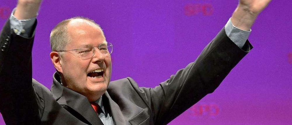 Der selbstverliebte Herr Steinbrück - so sieht das zumindest unsere Kolumnistin Hatice Akyün.