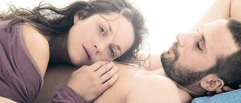 Ich trage dich. Stéphanie (Marion Cotillard) und Ali (Matthias Schoenaerts.