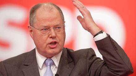 Steinbrück findet das Kanzlergehalt zu niedrig.