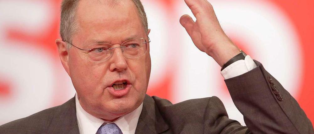 Steinbrück findet das Kanzlergehalt zu niedrig.
