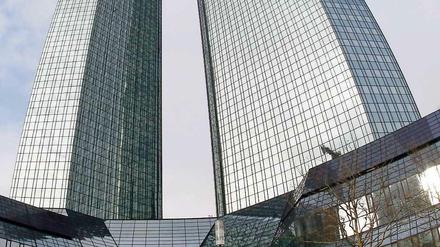 Die Deutsche Bank kommt nicht zur Ruhe. Erst kürzlich sorgte eine Razzia in der Frankfurter Zentrale für Aufregung.
