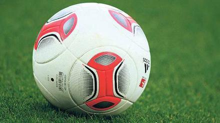 Der Ball ist rund, das Spiel dauert 90 Minuten. Alles andere ist Verhandlungssache – besonders wenn es um die Übertragungsrechte geht.