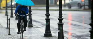 Tristesse. Nach dem Regen kommt der Winter zurück. Zeit, noch mehr Splitt auf die Wege zu streuen.