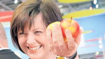 Neue Frisur, alter Streit. Agrarministerin Ilse Aigner – hier in der Ministeriumshalle auf der Messe – liegt mit der EU über Kreuz. 