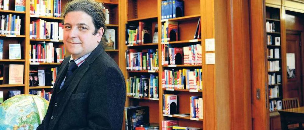 Tobias Zimmermann, 45, trat 2011 das Erbe von Klaus Mertes an. Der hatte im Januar 2010 in einem Brief an frühere Schüler die Missbrauchsfälle öffentlich gemacht. Am Canisius-Kolleg gab es bis in die 1980er Jahre sexuelle Gewalt gegen Jugendliche.