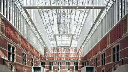 Neues Atrium. Eine luftige Verbindung der alten Trakte. 