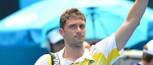 Daniel Brands verabschiedet sich nach einem heiß umkämpften Match von den Zuschauern und aus dem Turnier.