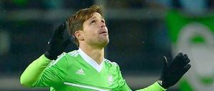 Ein Tor erzielt, eines vorbereitet und anschließend oben bedankt: Der Wolfsburger Spielmacher Diego.