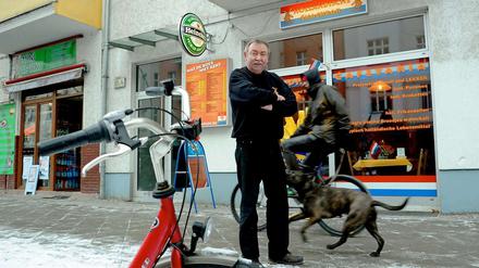 Uwe Hübner ist Deutscher, verkauft aber trotzdem alles, was man frittieren kann.