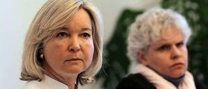 Die Chefäztin für Gynäkologie am St. Vinzenz Krankenhaus, Wencke Ruhwedel (l), und die Leiterin der Stabsstelle Ethik der Stiftung der Cellitinnen zur hl. Maria, Sylvia Klauser.