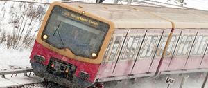 Immer wieder dasselbe Thema: Im Winter fallen viele Züge aus und es gibt nicht genügend Ersatzfahrzeuge - ergo Verspätungen und Zugausfälle. 