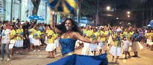 Goethe, Röntgen, Bier und Weißwurst. Mit 4000 Teilnehmern wollen die Unidos da Tijuca ihren Landsleuten fernes Kulturgut nahebringen und Klischees aufbrechen.