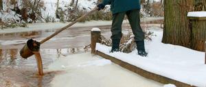Rot-brauner Schlamm in der Wuderitz: "Eine ganze Landschaft steht auf dem Spiel"