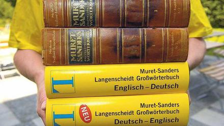 Gar nicht so international. In mittelständischen Firmen wird überwiegend deutsch gesprochen. Erschwerend kommt hinzu, dass der MBA–Abschluss (Master of Business Administration) noch weitgehend unbekannt ist. Doch mit Kreativität und klaren Vorstellungen gelingt der Jobeinstieg – nach dem Sprachkurs. Foto: dpa