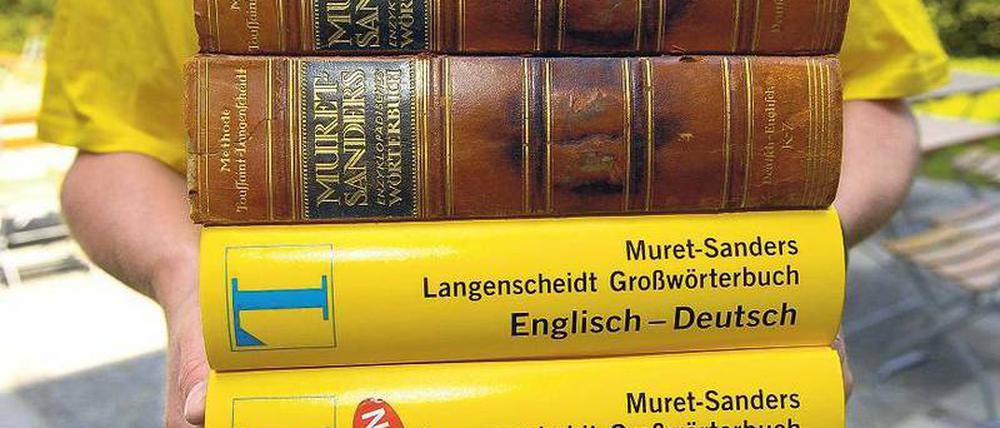 Gar nicht so international. In mittelständischen Firmen wird überwiegend deutsch gesprochen. Erschwerend kommt hinzu, dass der MBA–Abschluss (Master of Business Administration) noch weitgehend unbekannt ist. Doch mit Kreativität und klaren Vorstellungen gelingt der Jobeinstieg – nach dem Sprachkurs. Foto: dpa