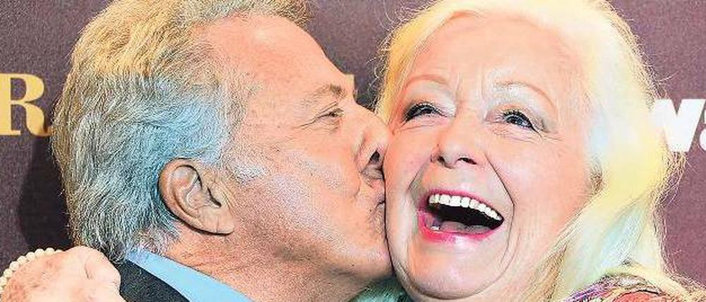 Dustin Hoffman und Dame Gwyneth Jones kamen Mitte Januar zur Premiere des Films Quartett, Hoffmans Regiedebüt. In der deutschen Oper wurden sie begeistert gefeiert.