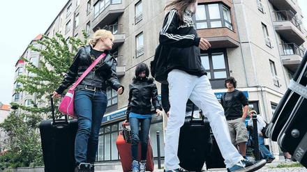 Wo gehts denn hier nach Tourististan? Immer mehr Gäste Berlins wollen lieber in stylischen Ferienwohnungen übernachten. 