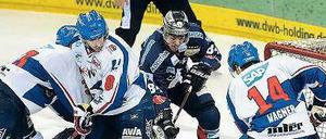 Überhand. Mannheim liegt vor dem Spitzenspiel zehn Punkte vor den Eisbären.