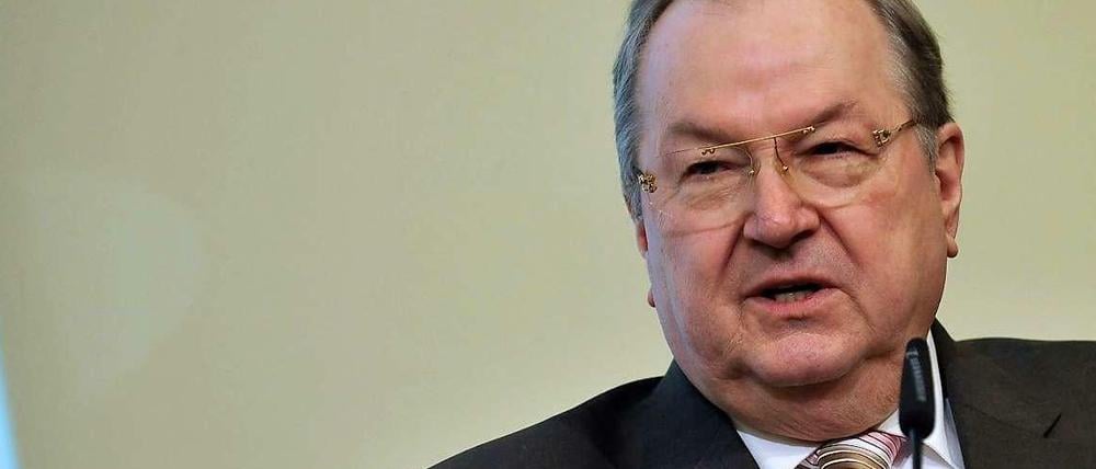 Offenbar erhofft sich Buschkowsky, der mit seinen Thesen zur gescheiterten Multi-Kulti-Gesellschaft in der Berliner SPD wenig Freunde fand, künftig mehr Einfluss auf Landesebene. 