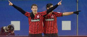 Gelungener Einstand: Angreifer Srdjan Lakic (l.) steuerte in seinem ersten Spiel für seinen neuen Arbeitgeber Eintracht Frankfurt beide Tore zum 2:0-Sieg über den Hamburger SV bei.