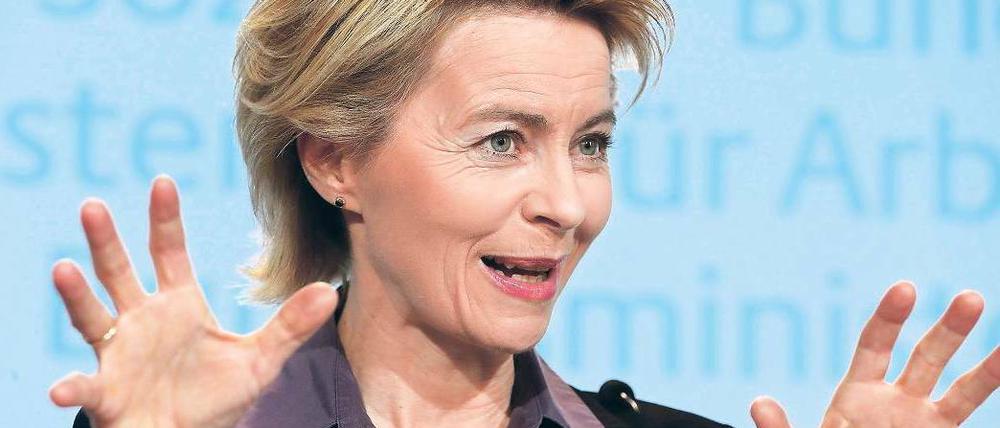 Als „erfreulich stabil“ bezeichnet Bundesarbeitsministerin von der Leyen die Situation. Foto: dpa