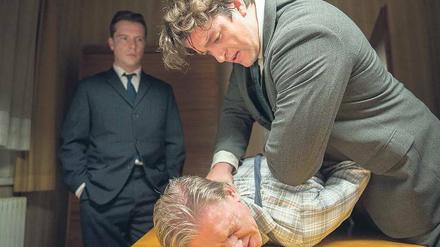 So oder so. Hauptmann Gödicke (Ronald Zehrfeld, rechts) und Major Witt (Florian Panzner, links) haben ein gemeinsames Ziel, aber unterschiedliche Methoden. Foto: ARD