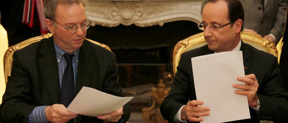 "Historisches Abkommen": Google-Chef Eric Schmidt und der französische Präsident Francois Hollande unterzeichneten am Freitag eine Vereinbarung zwischen dem Internetkonzern und den französischen Verlegern.