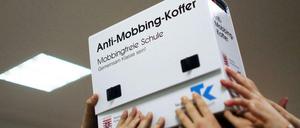 Knapp die Hälfte aller gemeldeten Fälle waren Tätlichkeiten, Beleidigungen und Drohungen. Vier Prozent fielen unter den Begriff Mobbing.