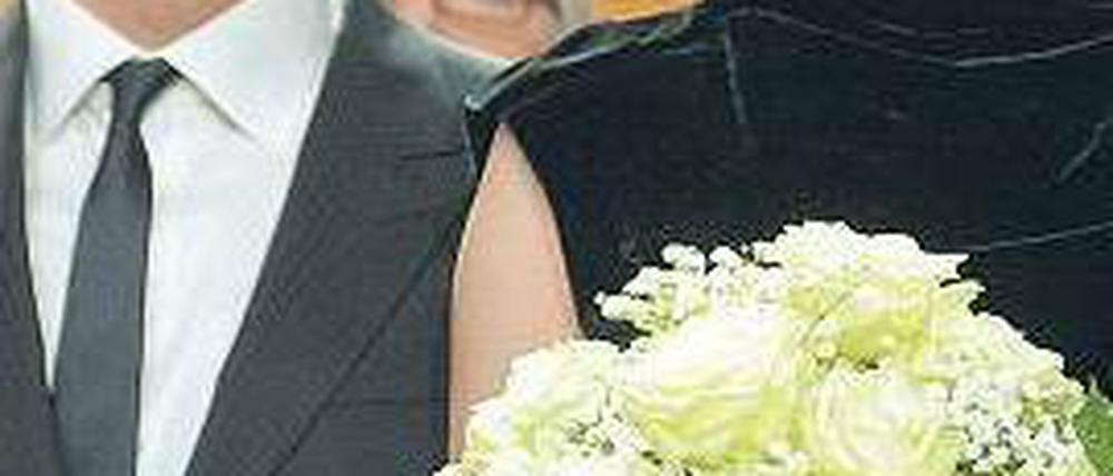 Ein bisschen ostalgisch. Die Stars Sigourney Weaver und Clive Owen bei der Verleihung der „Goldenen Kamera“. Foto: dpa