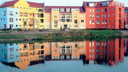 Haus am See. Die Konditionen für die Baufinanzierung könnten sich laut Bundesbank bald verschärfen.