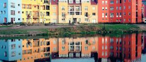 Haus am See. Die Konditionen für die Baufinanzierung könnten sich laut Bundesbank bald verschärfen.