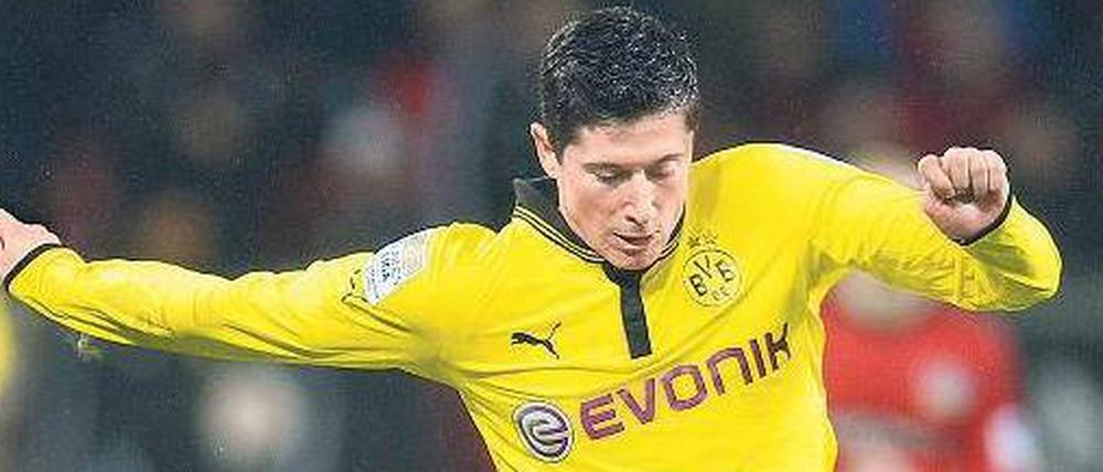 Gefühl im Fuß. Robert Lewandowski hat in der Liga schon 13 Treffer erzielt. 
