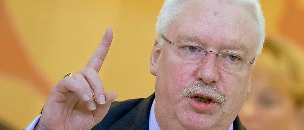 Die Diskussion um die Äußerungen Jörg-Uwe Hahns wird immer lauter.