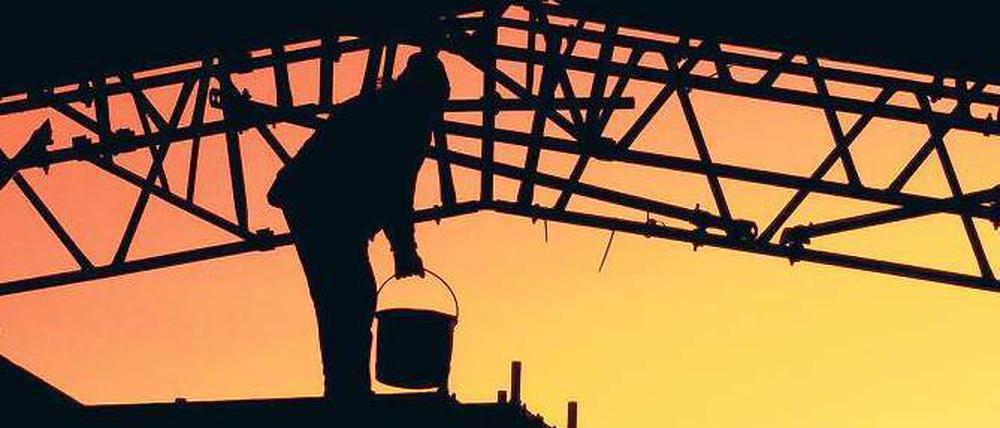 334 Baustellen hat die Berliner Fachgemeinschaft Bau im vergangenen Jahr beobachtet und dabei in fast der Hälfte der Fälle Schwarzarbeit ausgemacht. 