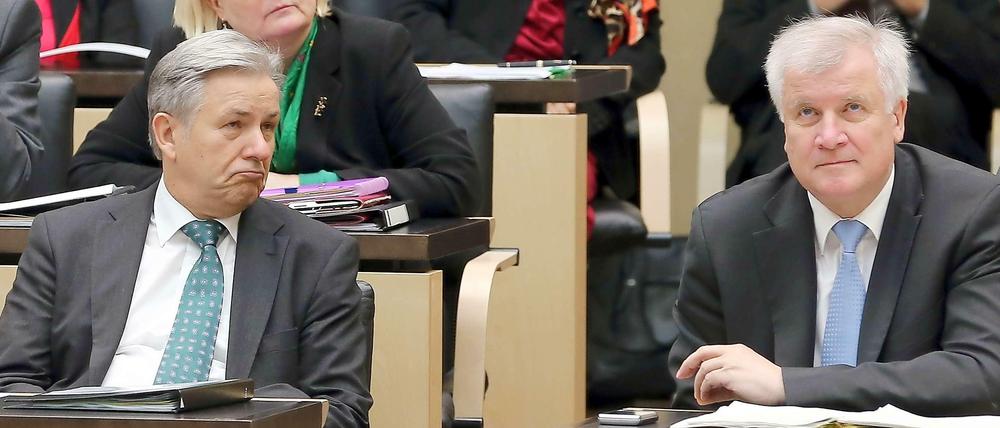 Der eine zahlt (links), der andere profitiert (rechts) - der Länderfinanzausgleich soll jetzt vors Bundesverfassungsgericht.