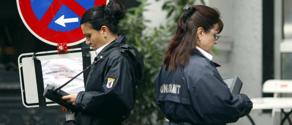 Knöllchenvergabe in Berlin: 9,70 Euro pro verteiltem Zettel