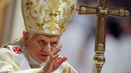Papst Benedikt wird Ende Februar zurücktreten, vermelden italienische Medien.
