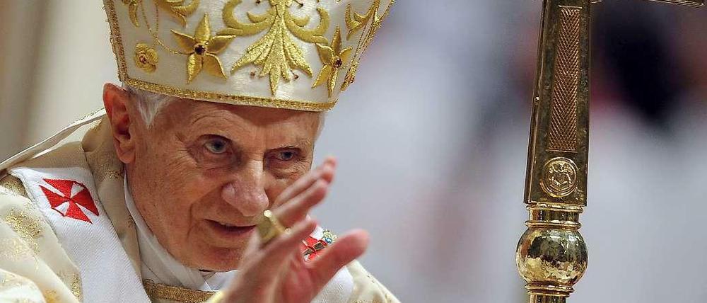Papst Benedikt wird Ende Februar zurücktreten, vermelden italienische Medien.