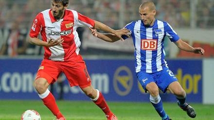 Kein Wiedersehen im Derby: Während Peer Kluge (r.) rechtzeitig zum Duell am Montag wieder fit ist, hat Markus Karl den 1. FC Union in Richtung Kaiserslautern verlassen.