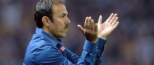 Derbyerfahren: Herthas Trainer Jos Luhukay arbeitete sowohl in Mönchengladbach als auch in Köln.